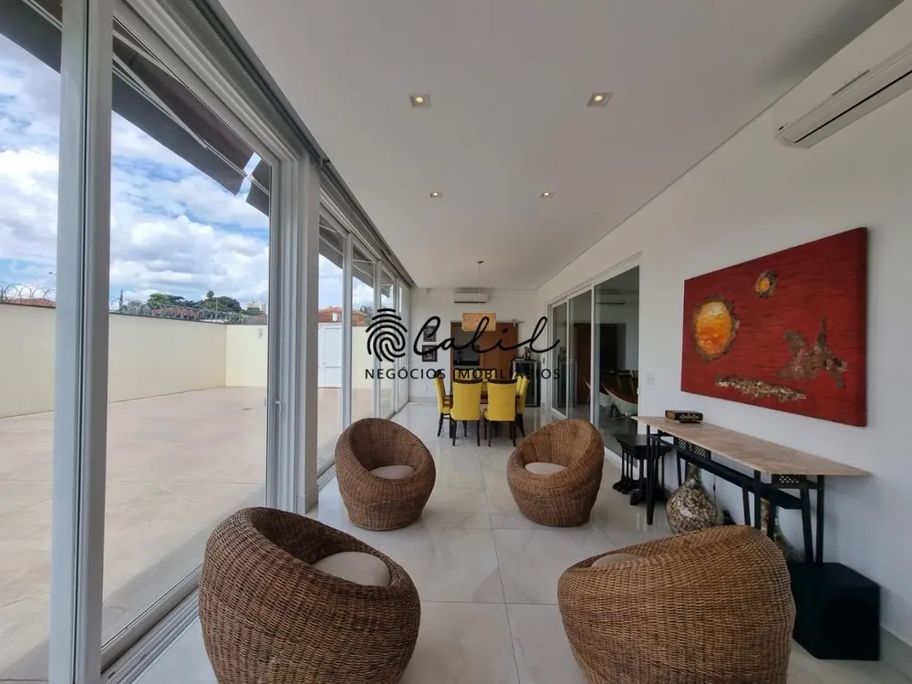Casa, 3 quartos, 310 m² - Foto 1
