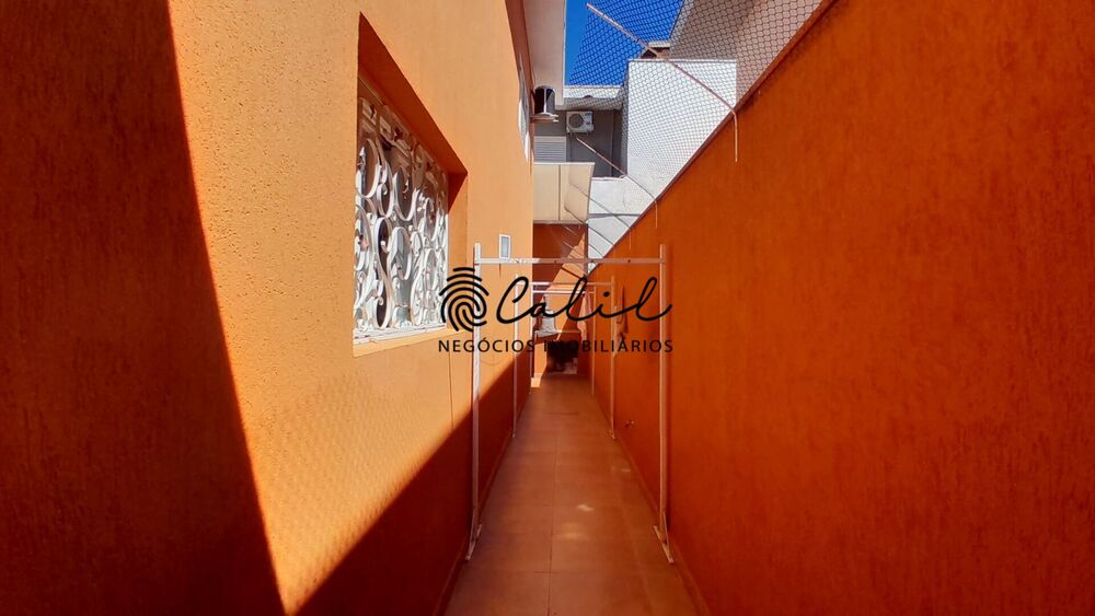 Sobrado à venda com 4 quartos, 321m² - Foto 2
