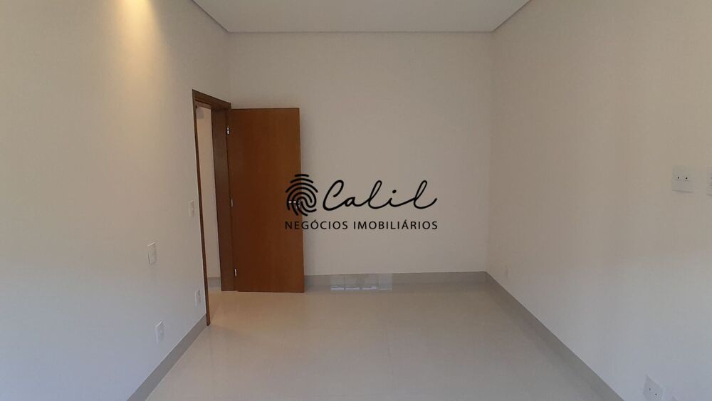 Casa de Condomínio à venda com 4 quartos, 233m² - Foto 3