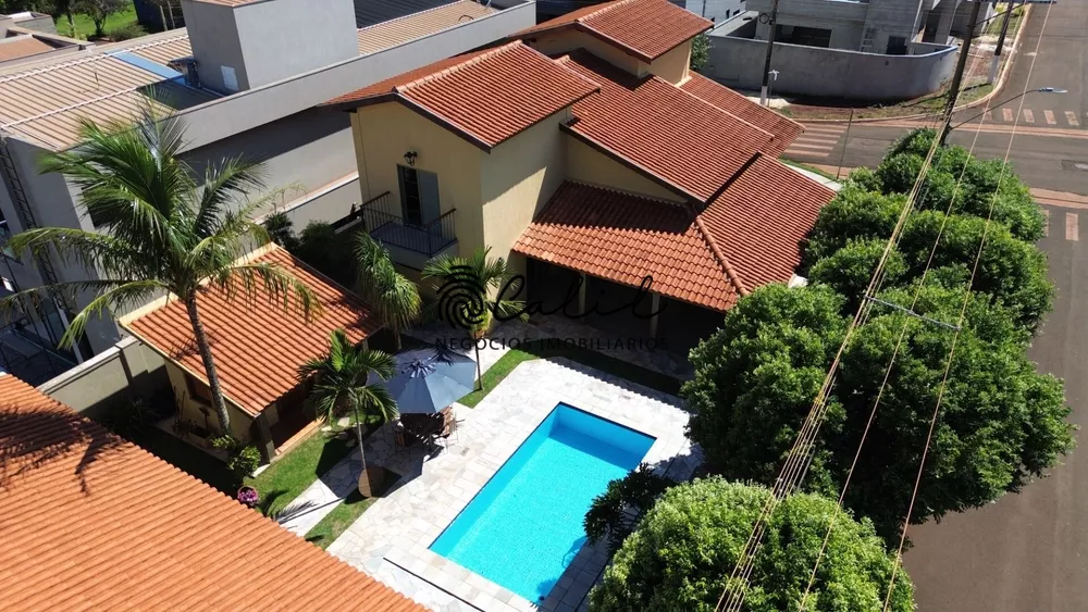 Casa de Condomínio à venda com 3 quartos, 350m² - Foto 2