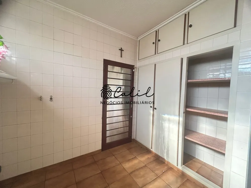 Casa, 3 quartos, 209 m² - Foto 3
