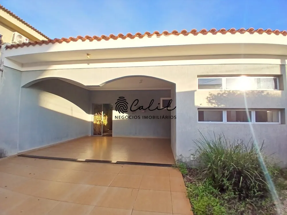 Casa, 4 quartos, 195 m² - Foto 1