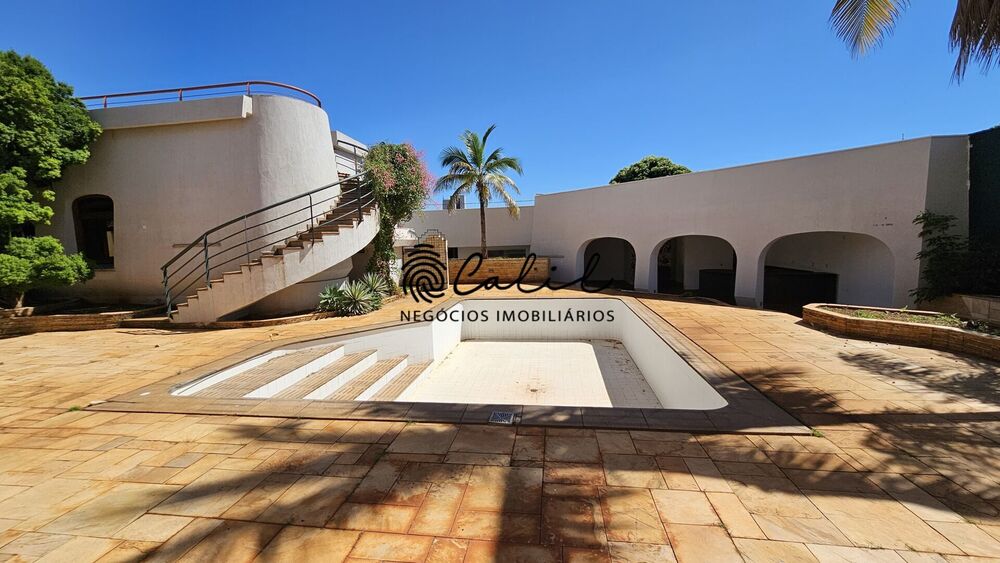 Casa para alugar com 2 quartos, 1549m² - Foto 2