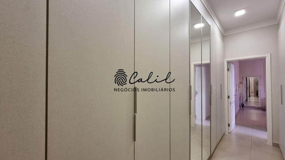Casa de Condomínio à venda com 3 quartos, 379m² - Foto 2