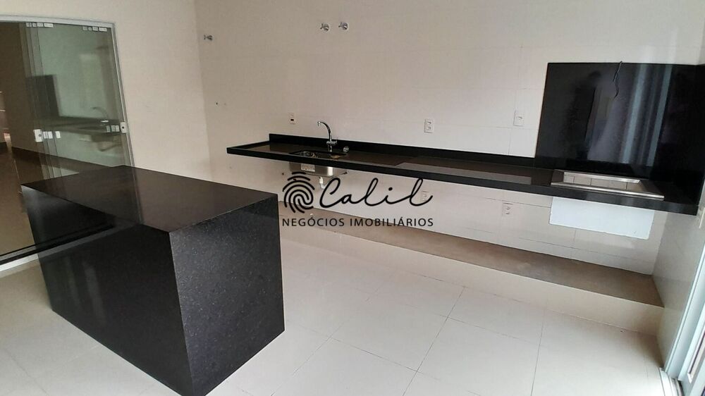 Casa de Condomínio para alugar com 3 quartos, 176m² - Foto 2