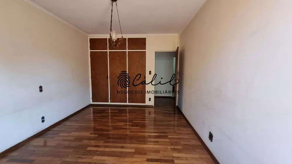 Casa à venda com 4 quartos, 489m² - Foto 2