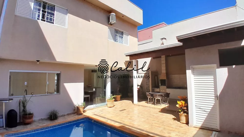 Casa, 3 quartos, 201 m² - Foto 2