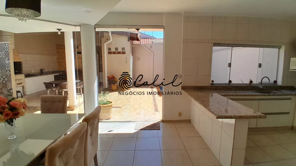 Casa, 3 quartos, 201 m² - Foto 25