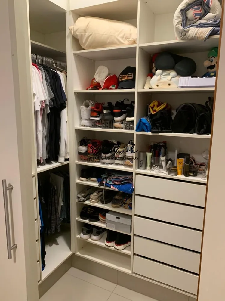 Casa, 3 quartos, 242 m² - Foto 1
