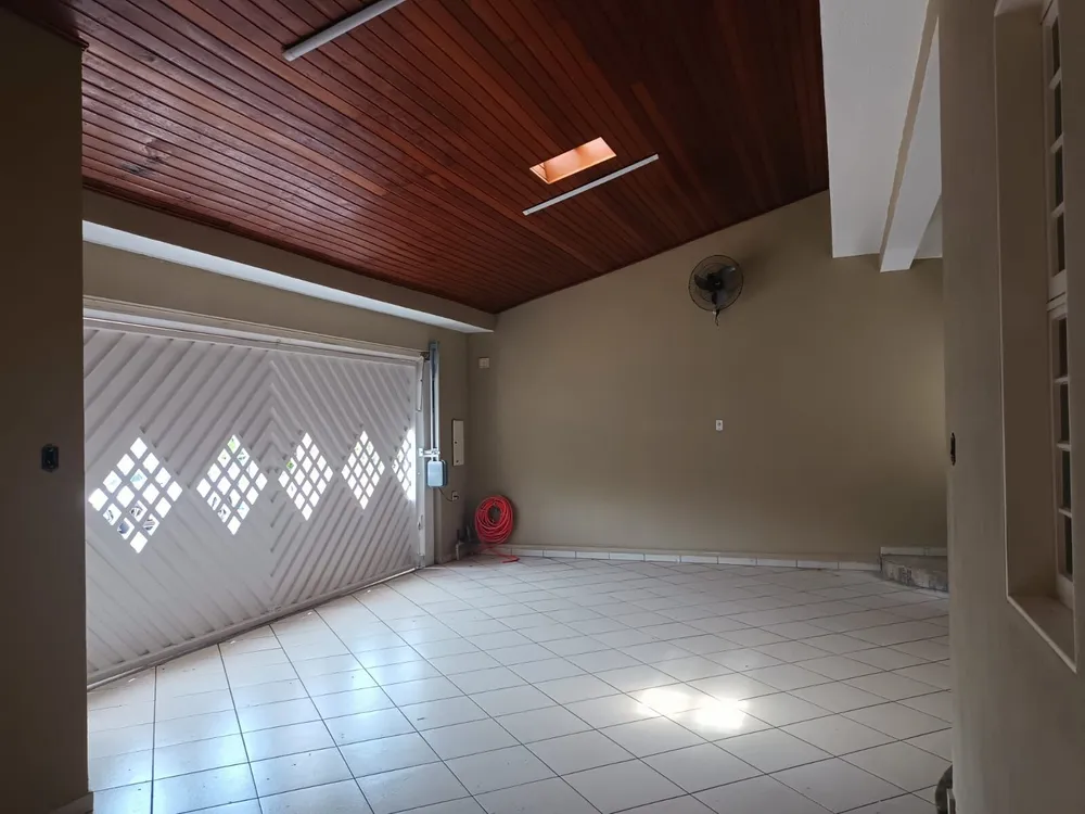 Casa, 3 quartos, 223 m² - Foto 2