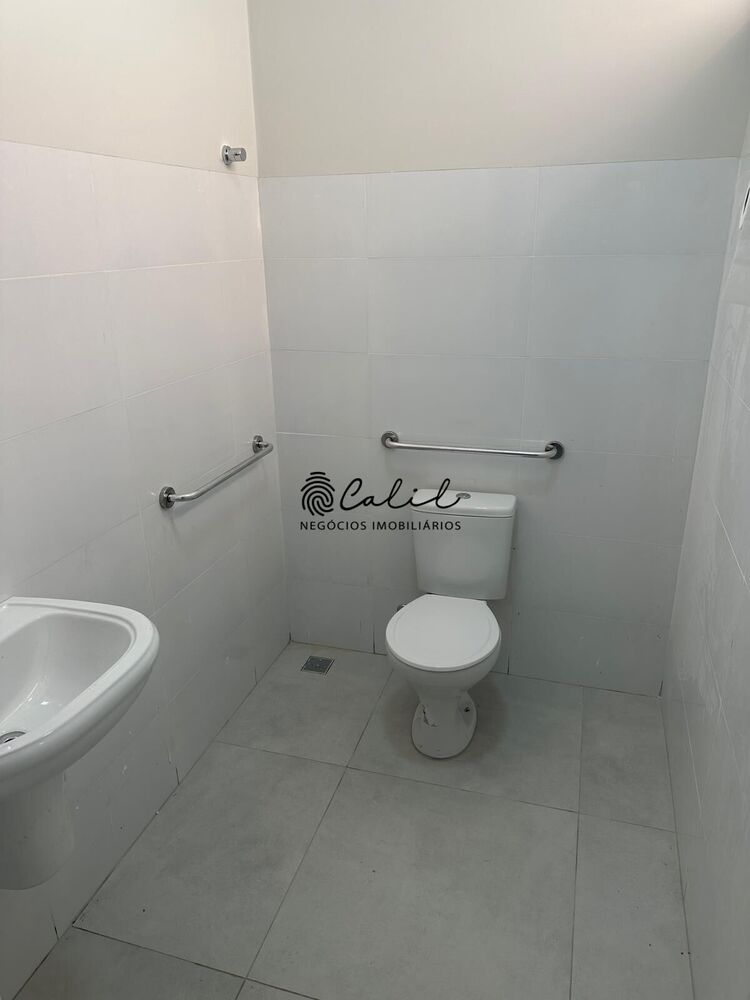 Casa à venda com 6 quartos, 226m² - Foto 14