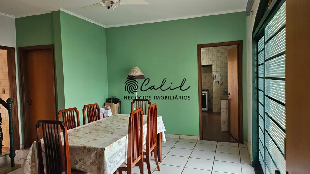 Casa, 4 quartos, 347 m² - Foto 2
