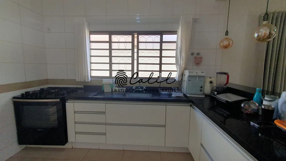 Casa, 3 quartos, 275 m² - Foto 2
