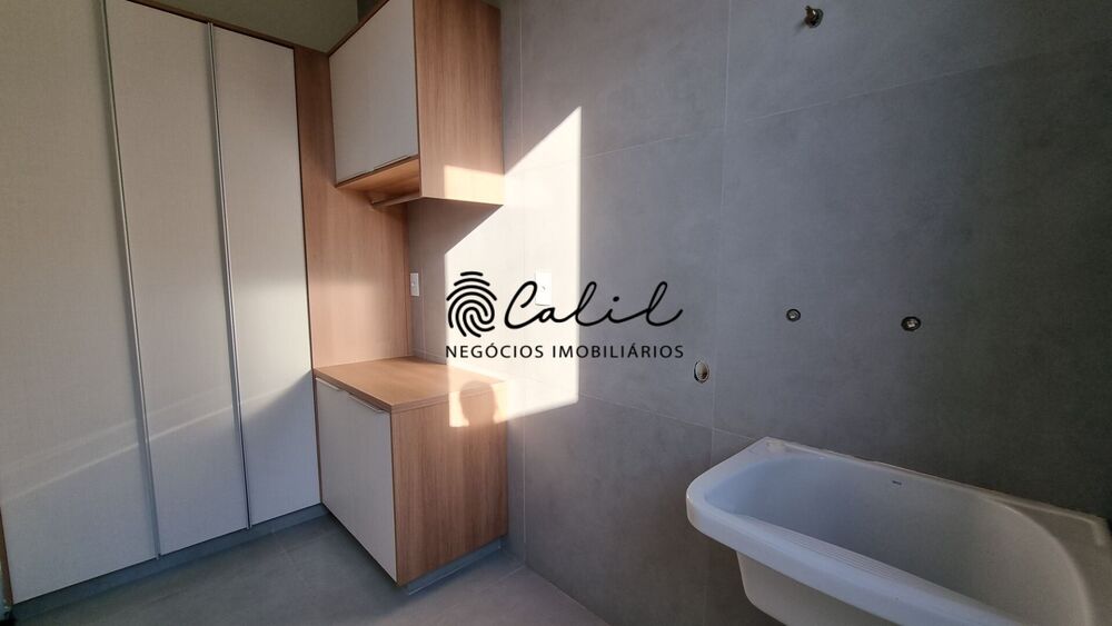Casa de Condomínio à venda com 4 quartos, 307m² - Foto 3