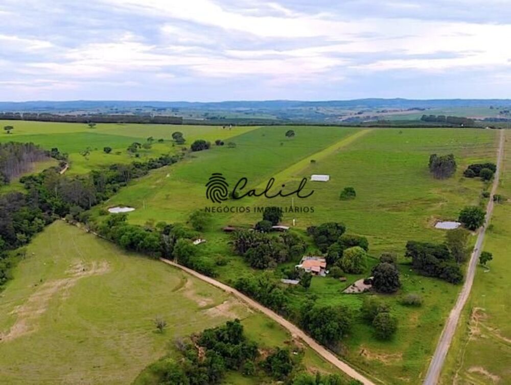 Fazenda à venda com 4 quartos, 750m² - Foto 3