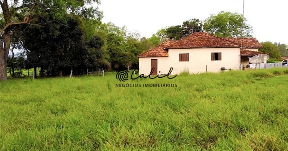 Fazenda à venda com 4 quartos, 750m² - Foto 1