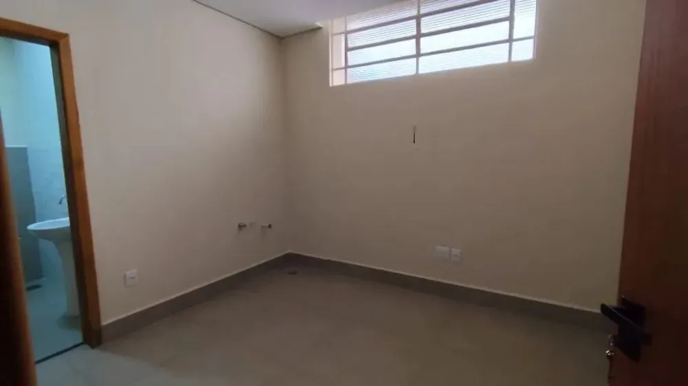 Casa, 1 quarto, 345 m² - Foto 2