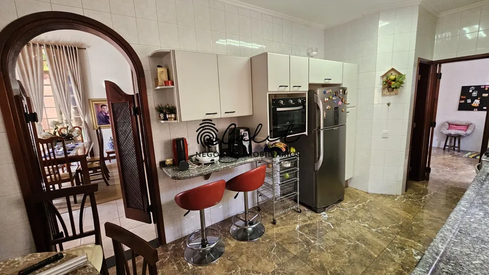 Sobrado, 4 quartos, 318 m² - Foto 1