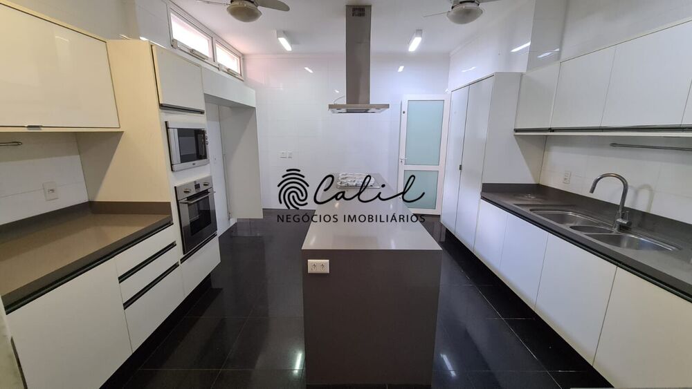 Sobrado, 3 quartos, 515 m² - Foto 1