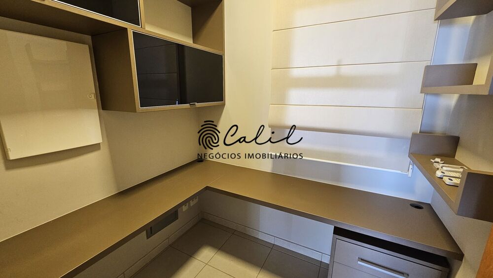 Apartamento à venda com 3 quartos, 174m² - Foto 2