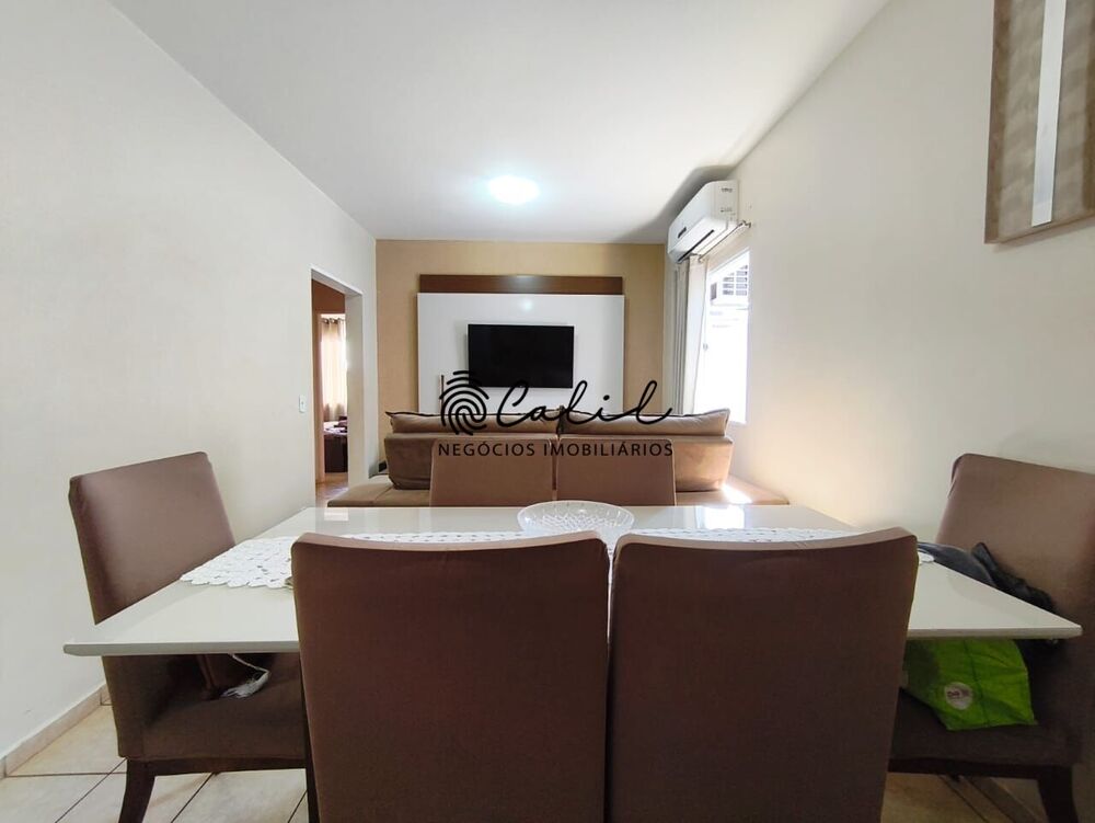 Casa à venda com 3 quartos, 80m² - Foto 1
