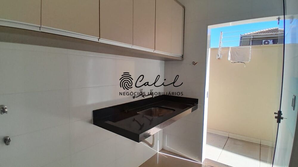 Casa à venda com 3 quartos, 170m² - Foto 2