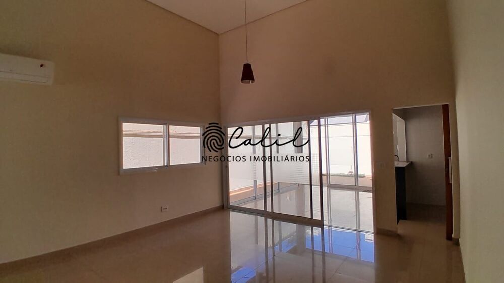Casa à venda com 3 quartos, 170m² - Foto 1