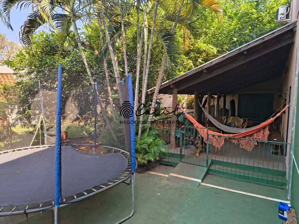 Casa, 3 quartos, 270 m² - Foto 13