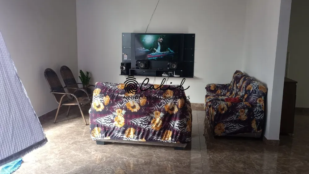 Casa, 4 quartos, 220 m² - Foto 1