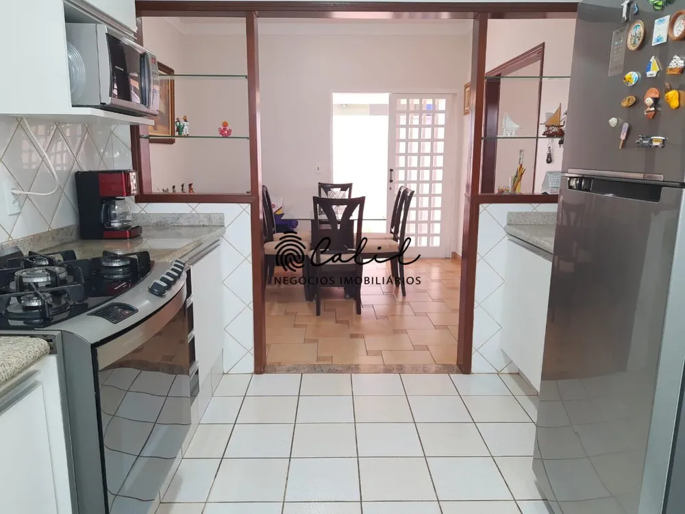 Sobrado, 3 quartos, 189 m² - Foto 2