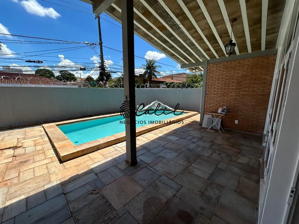 Sobrado, 6 quartos, 420 m² - Foto 2