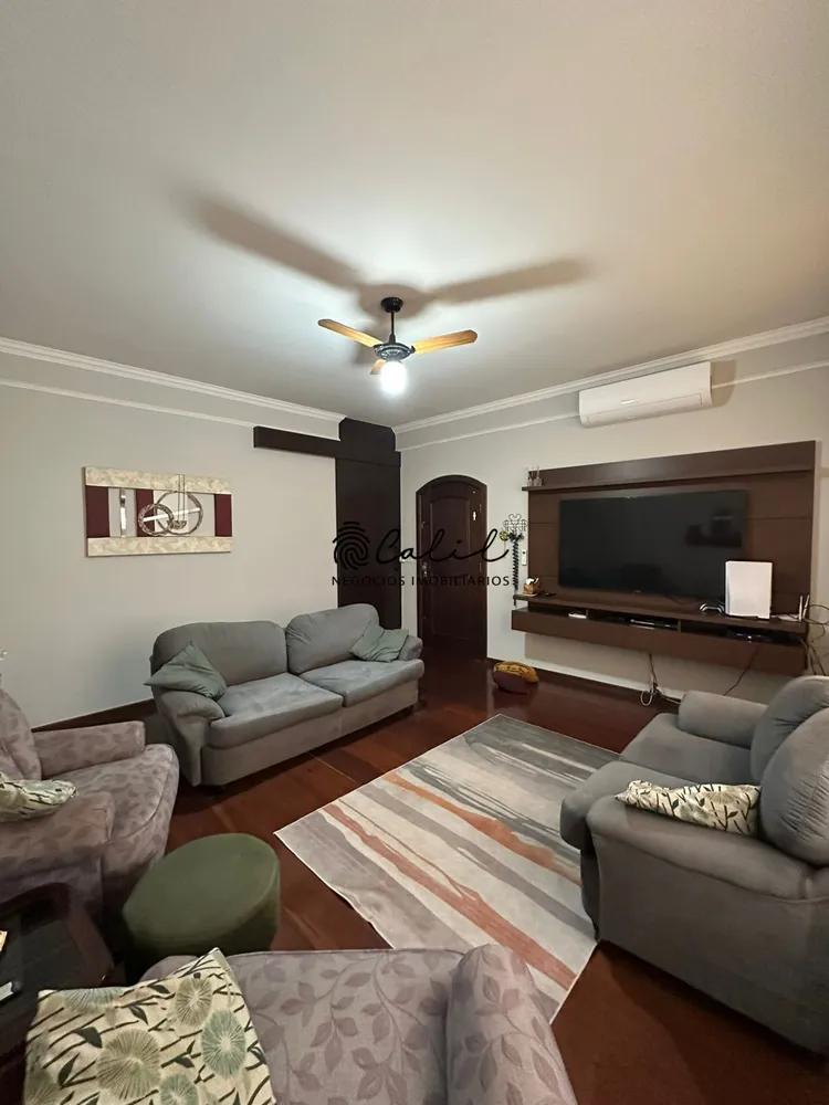 Casa, 3 quartos, 223 m² - Foto 2