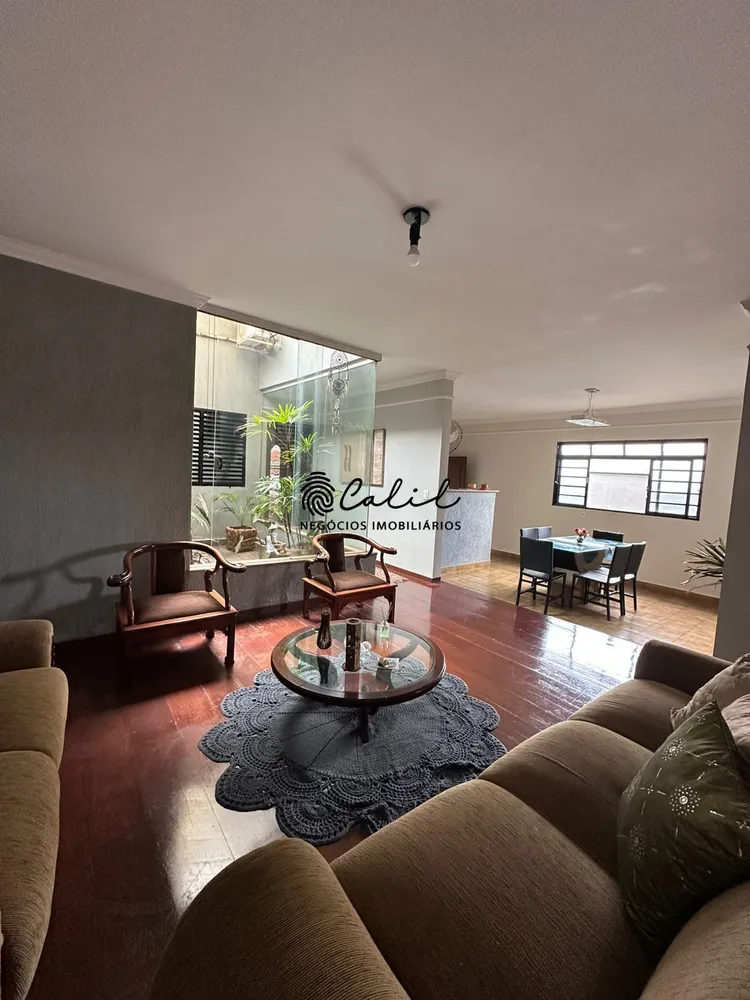 Casa, 3 quartos, 223 m² - Foto 12