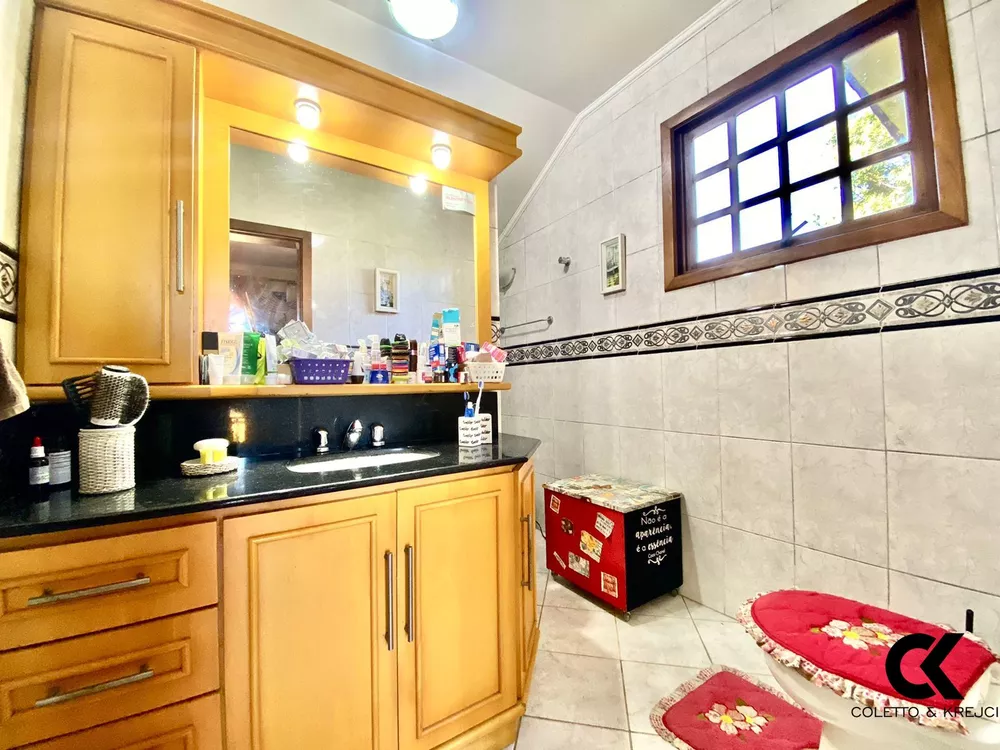 Casa, 4 quartos, 215 m² - Foto 3