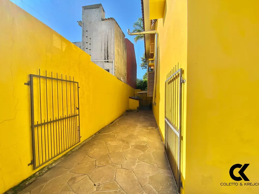 Casa, 4 quartos, 215 m² - Foto 4