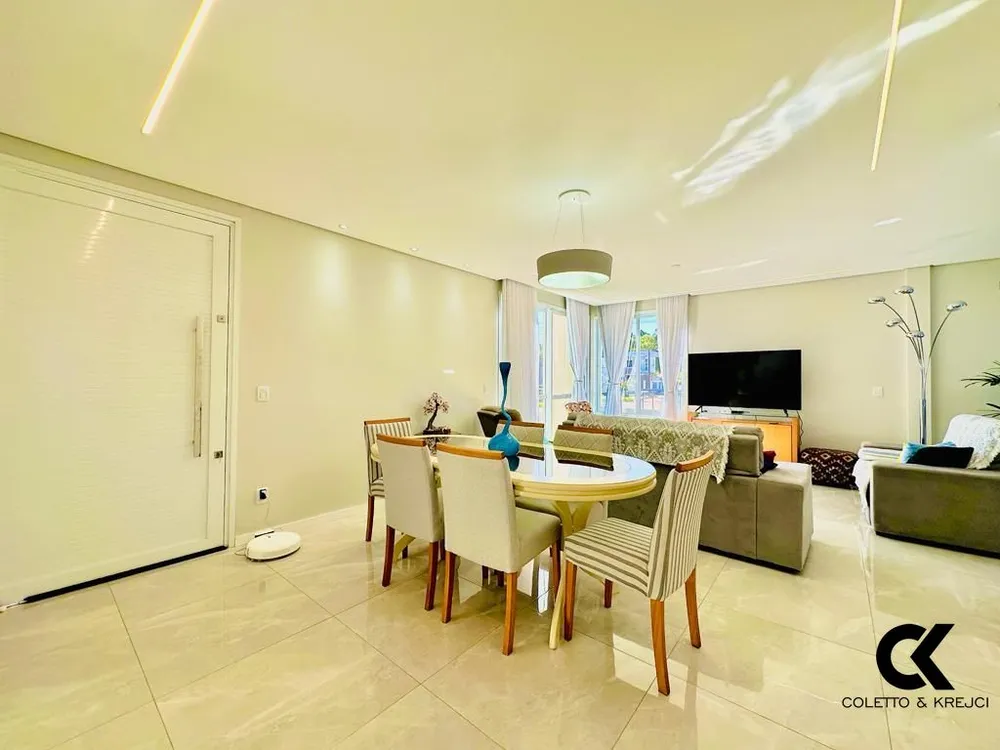 Casa, 4 quartos, 240 m² - Foto 2
