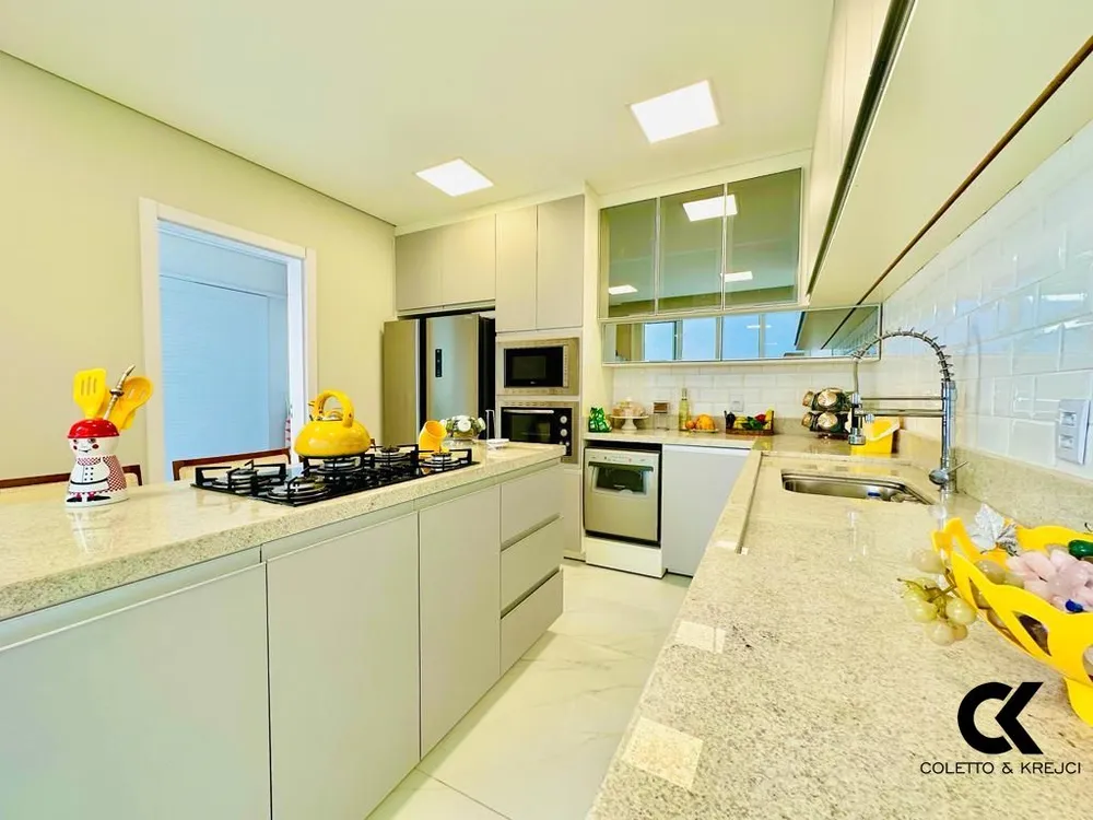Casa, 4 quartos, 240 m² - Foto 4