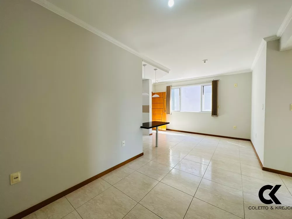 Apartamento à venda com 2 quartos, 64m² - Foto 4