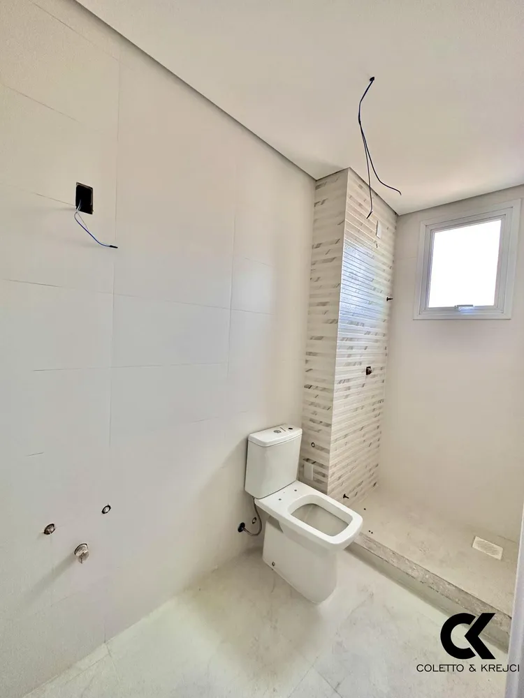 Apartamento, 3 quartos, 193 m² - Foto 1