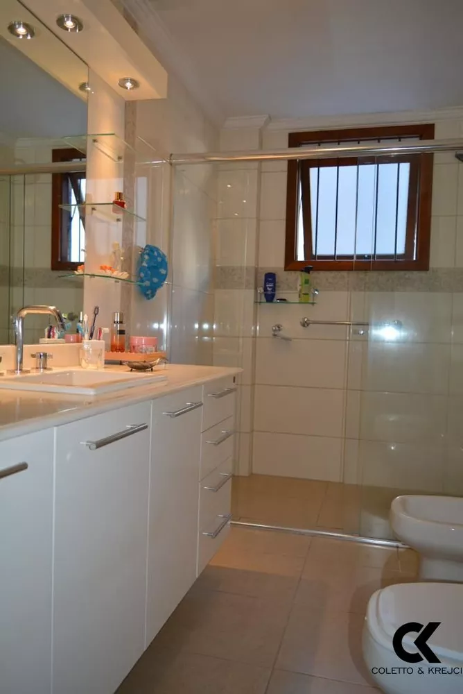 Apartamento, 3 quartos, 252 m² - Foto 1