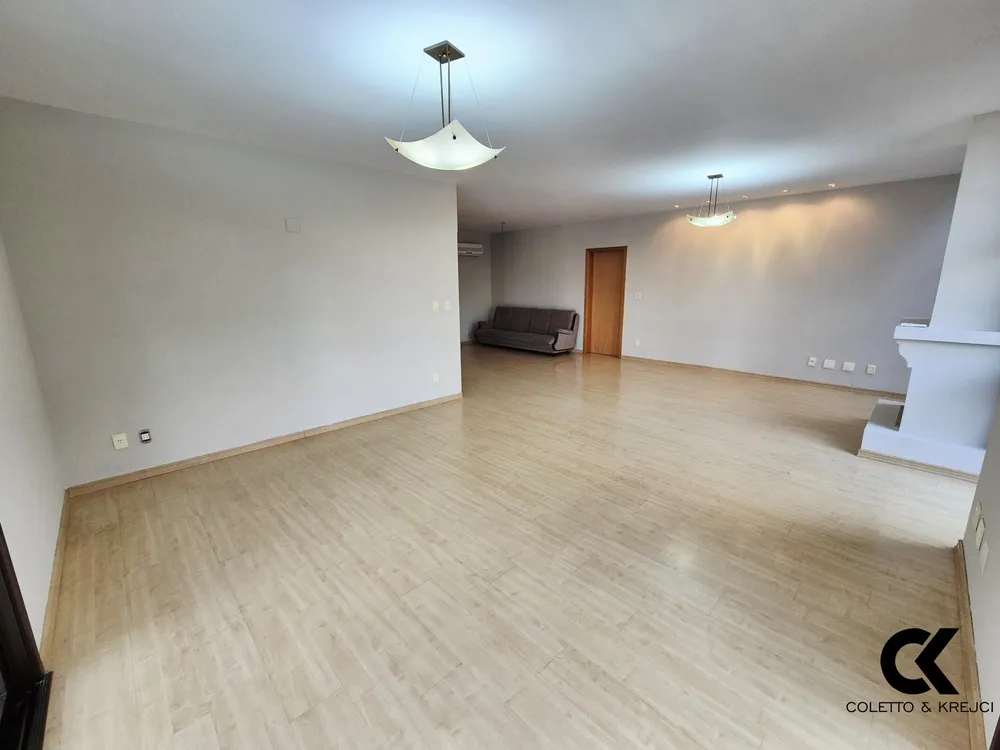 Apartamento, 3 quartos, 183 m² - Foto 1