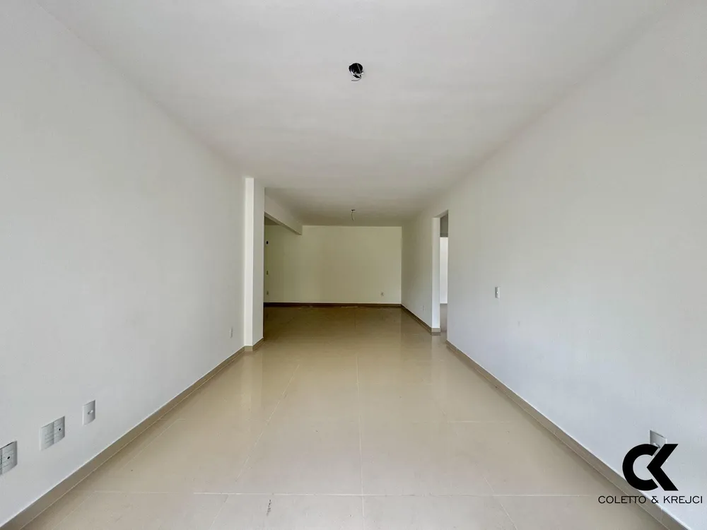 Apartamento, 3 quartos, 130 m² - Foto 2