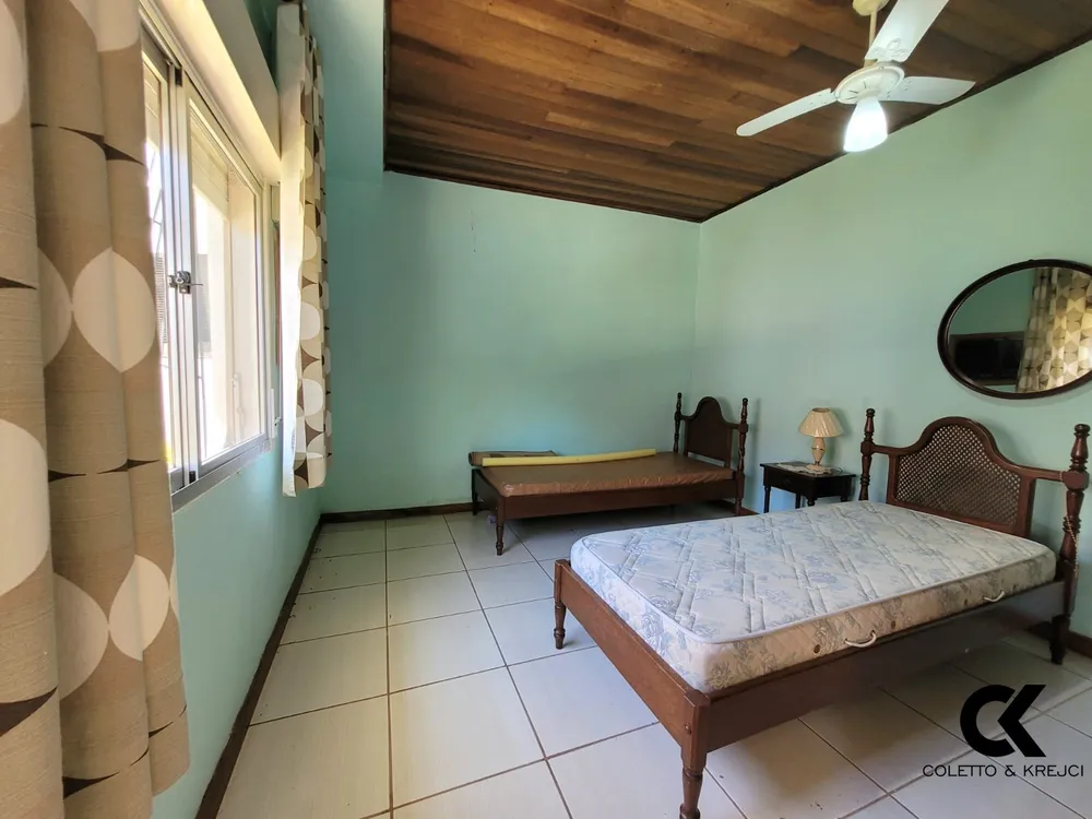 Casa, 5 quartos, 240 m² - Foto 4