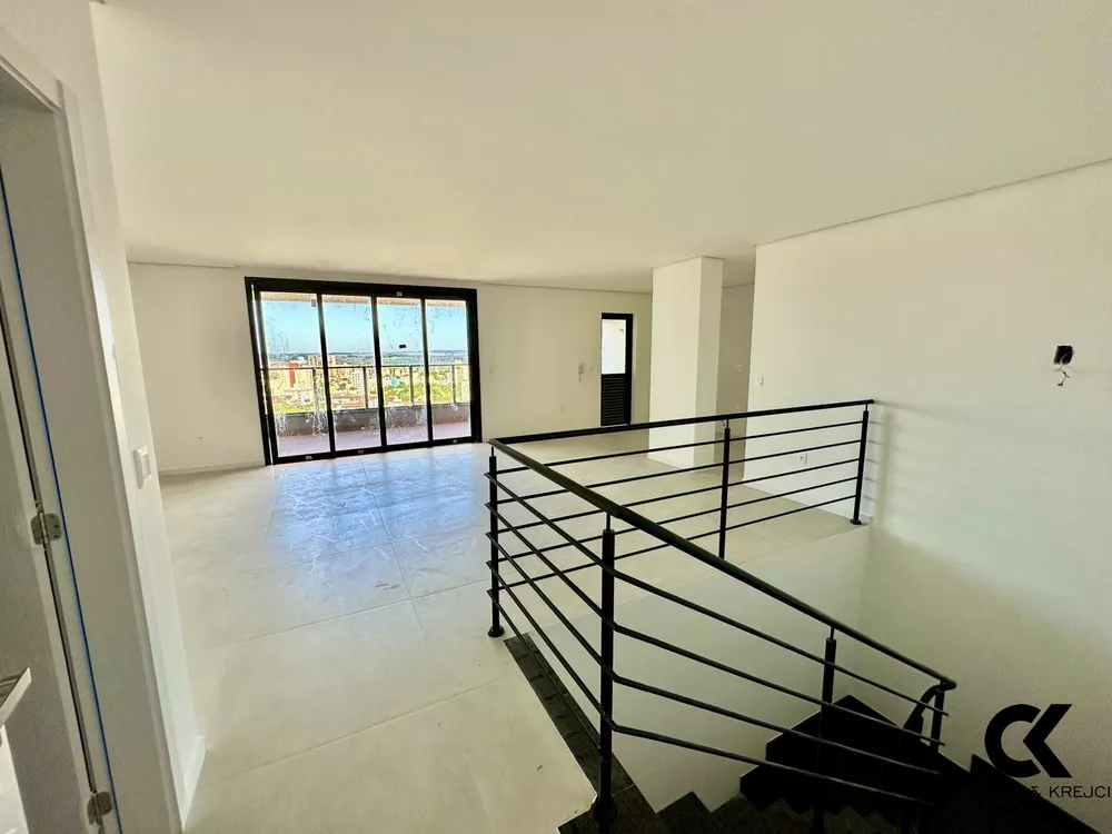Cobertura, 3 quartos, 187 m² - Foto 2
