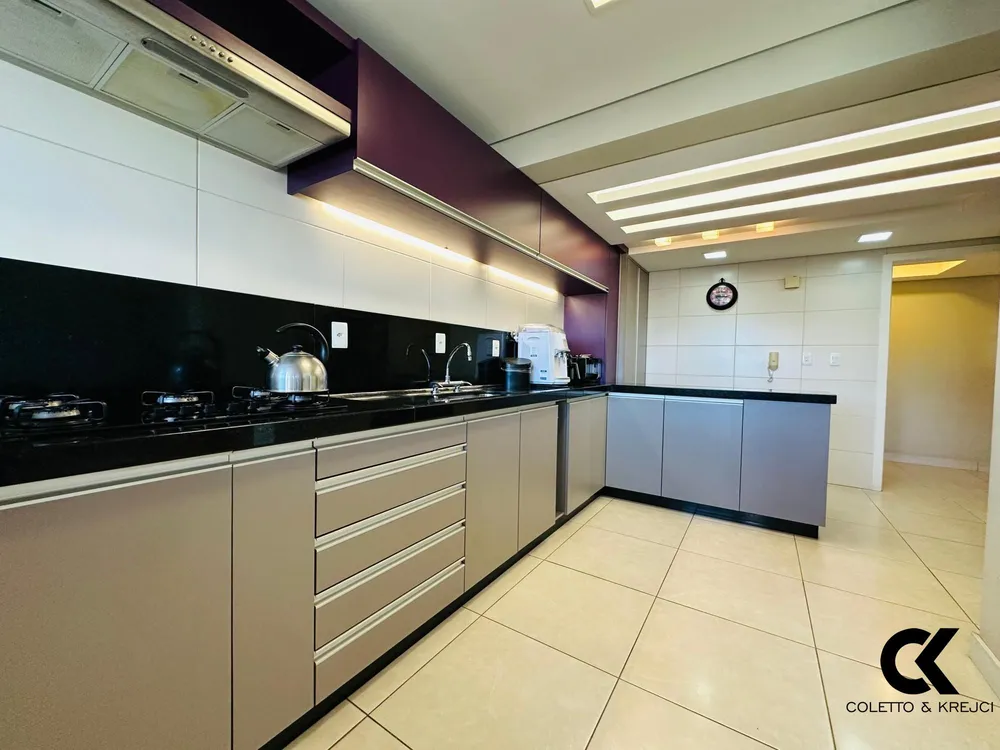 Apartamento, 3 quartos, 185 m² - Foto 1