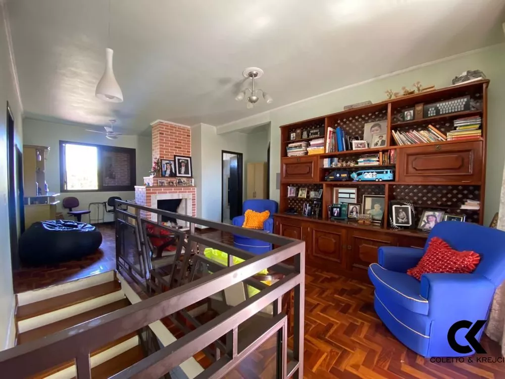 Casa, 5 quartos, 203 m² - Foto 2