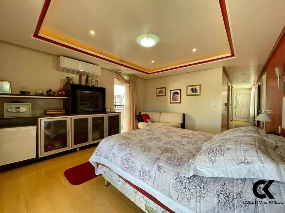 Casa, 6 quartos, 640 m² - Foto 4
