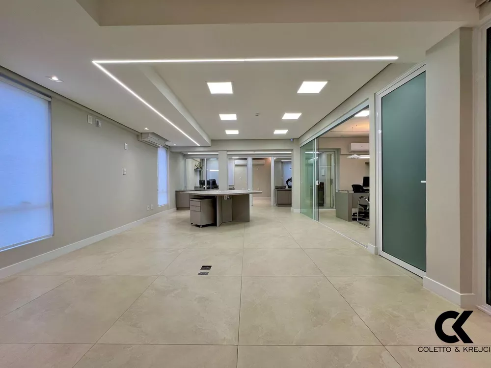 Conjunto Comercial-Sala à venda com 4 quartos, 90m² - Foto 2