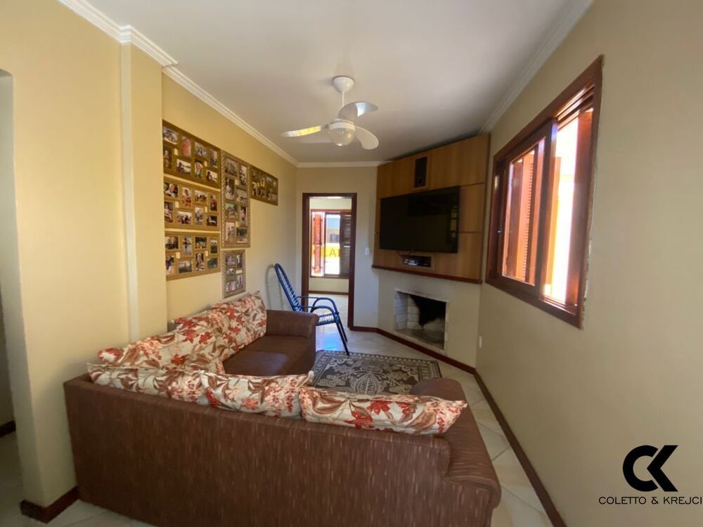 Casa, 3 quartos, 182 m² - Foto 1