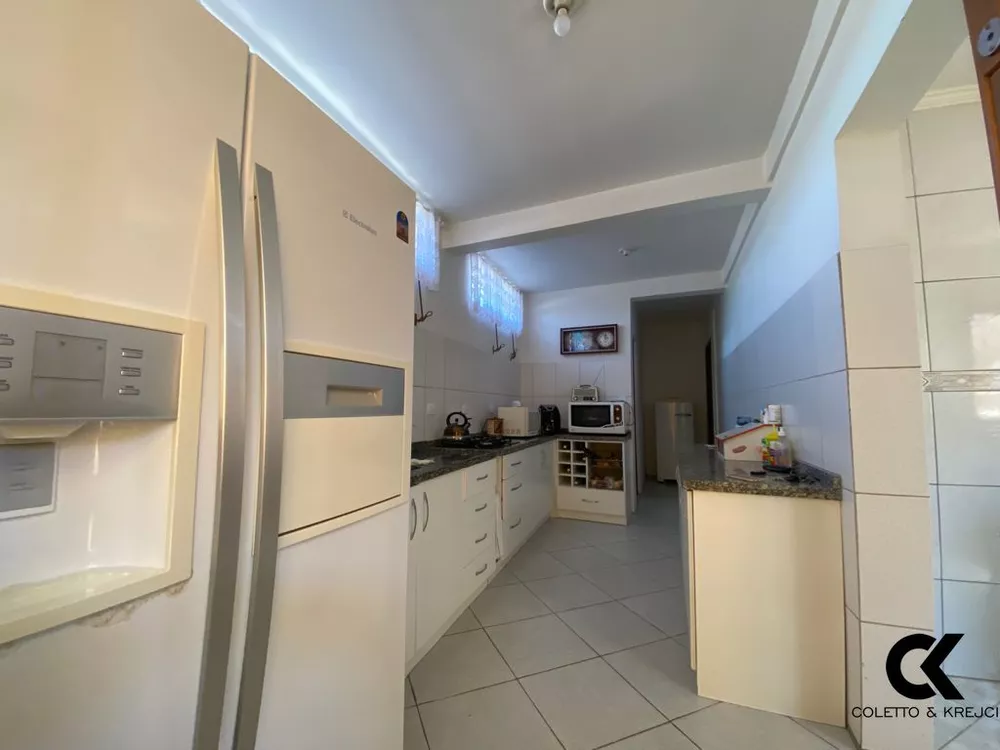 Casa, 3 quartos, 182 m² - Foto 1